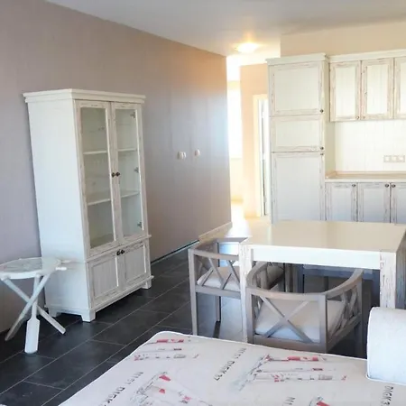 Captain's Island Deluxe